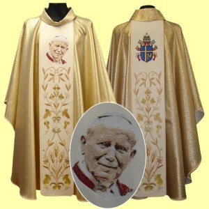Ornat z wizerunkiem Jana Pawła II