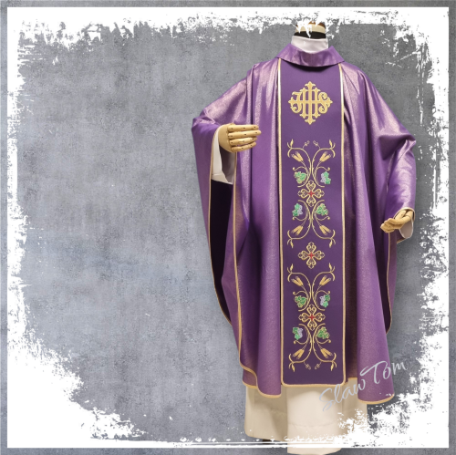 Ornat fioletowy, delikatny brokat - IHS-Photoroom.png