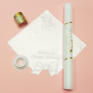 Szatka i świece do Chrztu Świętego - komplet uniwersalny.